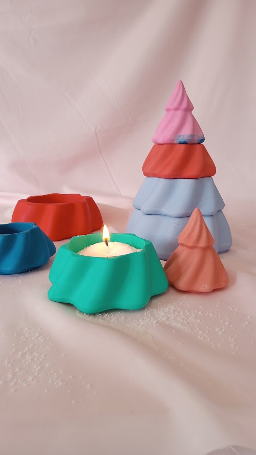 Mystical Stacking Christmas Tree Candle Sand Set